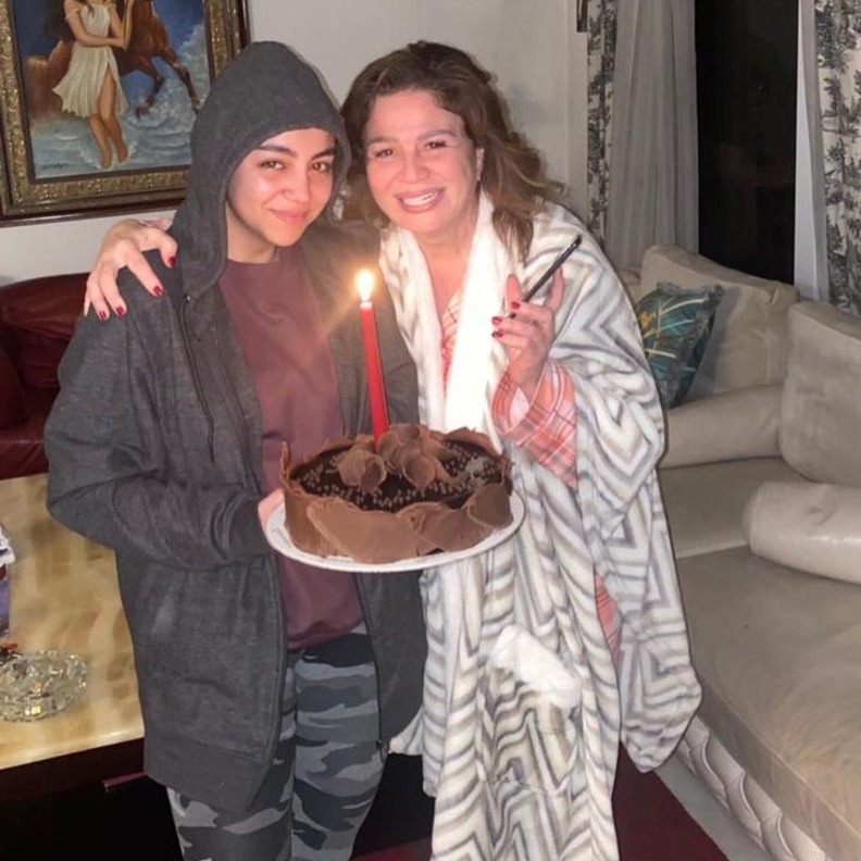 إلهام شاهين وابنة شقيقتها