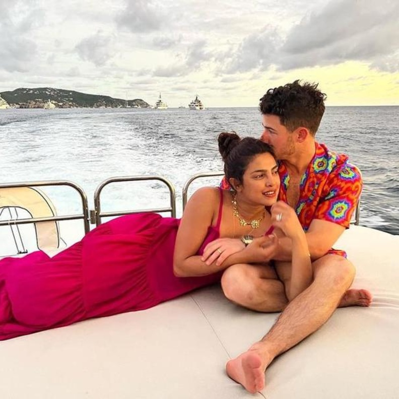 بريانكا تشوبرا وزوجها نيك جوناس يرزقان بمولودهما الأول