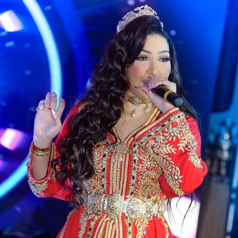 دنيا بطمة تستعرض بالفيديو حفاوة استقبالها في مكناس