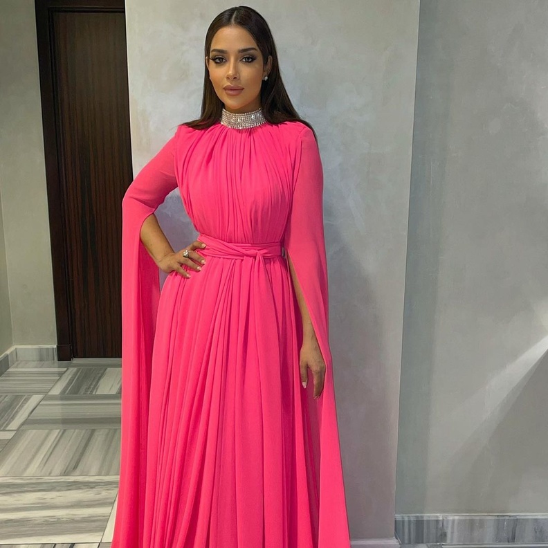 بلقيس فتحي بإطلالة أنيقة ومشرقة في حفلها بالسعودية