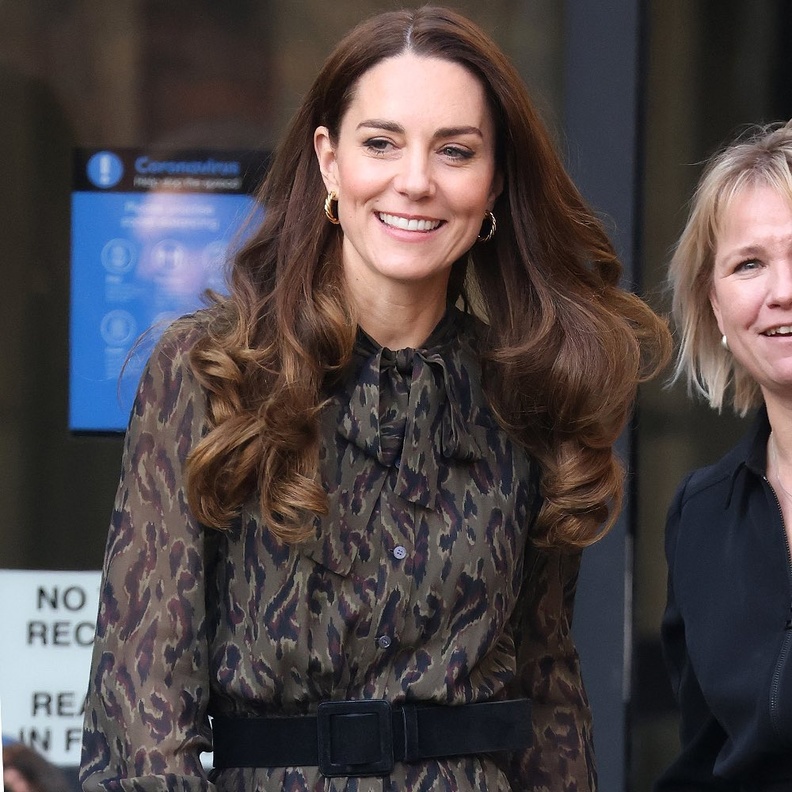 دوقة كمبريدج تزور مقر مؤسسة Shout 85258 الخيرية