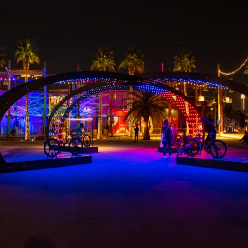 مجسمات فنية ضوئية عالمية وأجواء مبهرة بانتظار زوار فعالية "أضواء دبي"