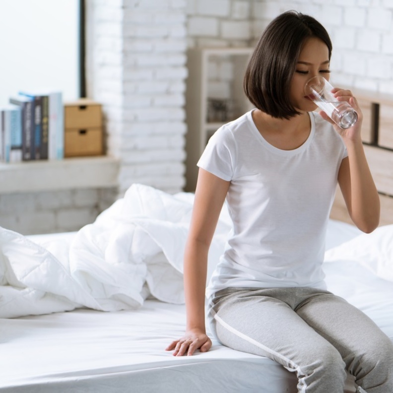 5 عادات صباحية تجعل يومك افضل منها شرب الماء