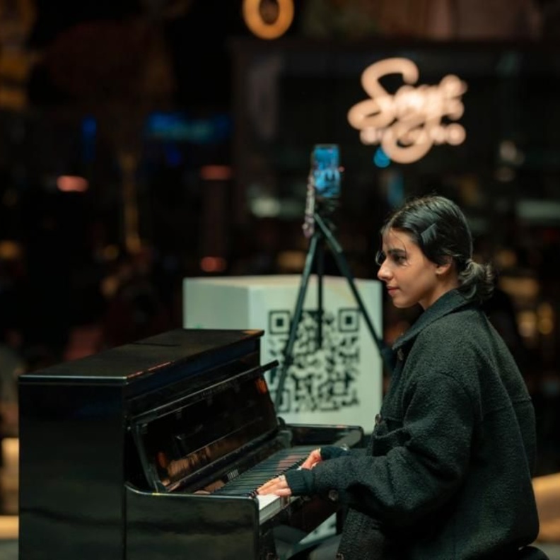 في بوليفارد رياض سيتي.. عازفون ناشئون يستلهمون أنغام الطرب من أم كلثوم وعبدالحليم