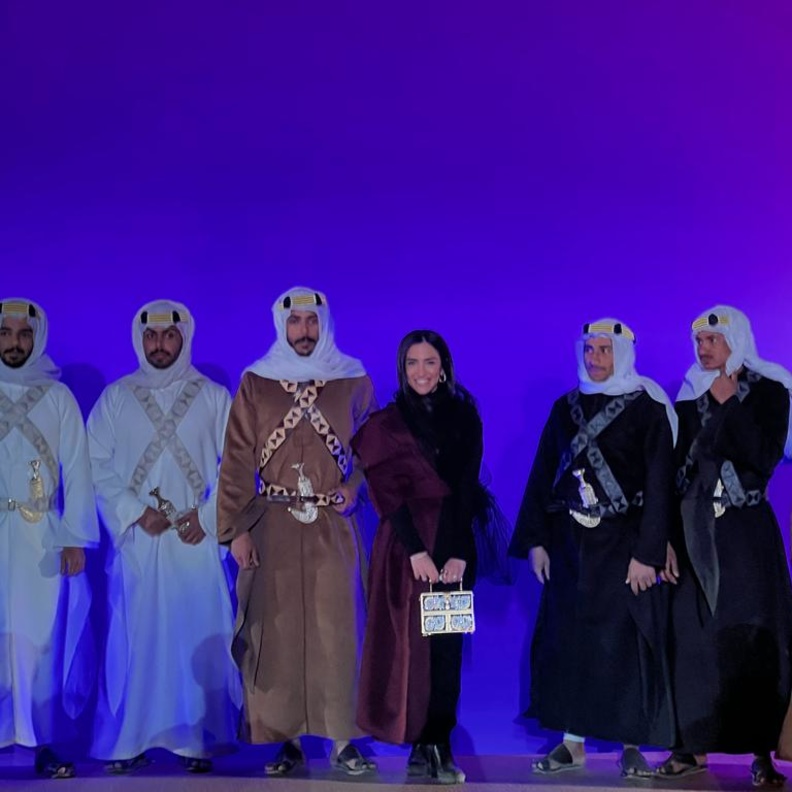 العلا تشهد عرض أزياء دولتشي آند غابانا - المصدر نورة آل الشيخ.