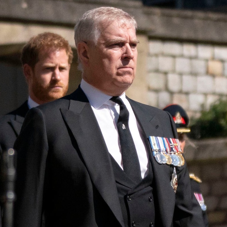 إزالة لوحة تذكارية تحمل اسم الأمير أندرو من مركز شرطة بريطاني