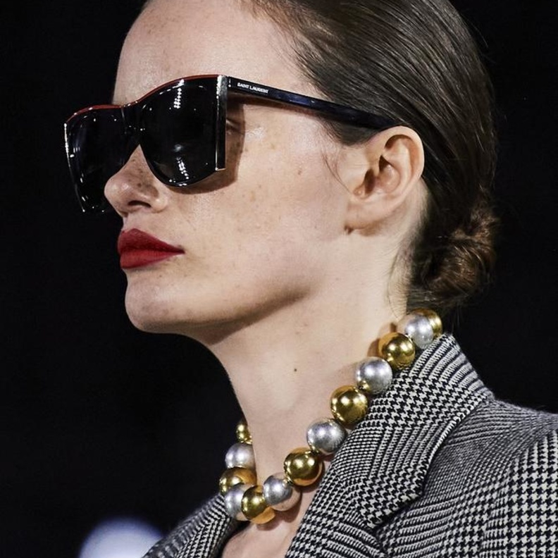 نظارات صيف 2022 بتصميم كلاسيكي من Saint Laurent