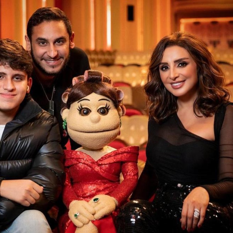 أنغام وابنائها