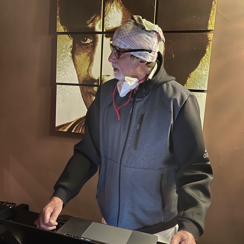 أميتاب باتشان يكشف عن الغرفة المفضلة له في منزله