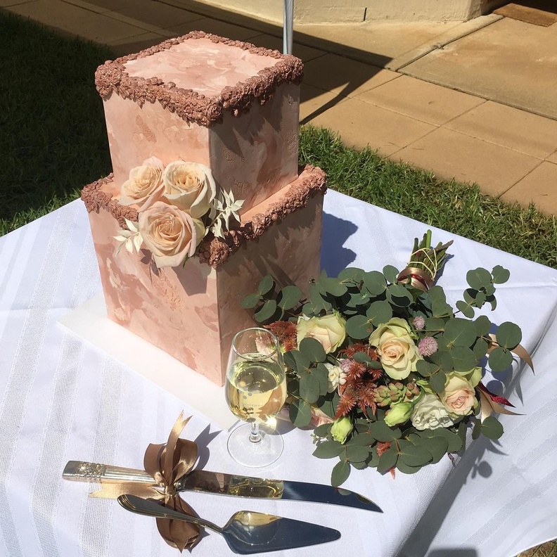  أفكار رائعة لكعكات الزفاف المربعة