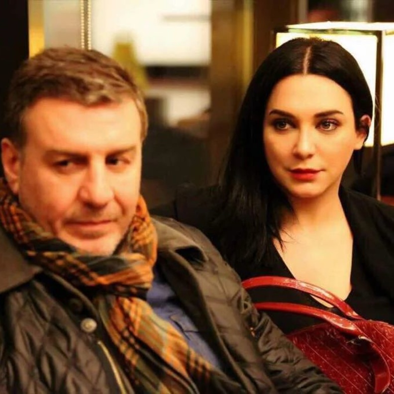 سلاف فواخرجي وزوجها