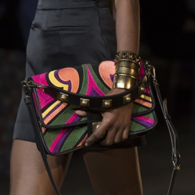 من موديلات حقائب يد 2022 حقيبة يد متعددة الألوان رائعة من Etro