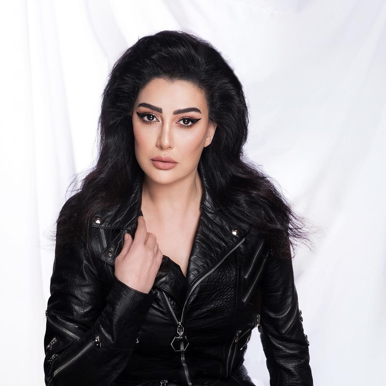 غادة عبد الرازق تعتمد تغييرا ملفتاً بإطلالتها الجمالية مع العام الجديد 