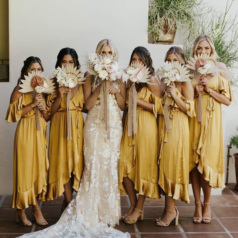 أهم الألوان التي تتماشى مع الذهبي لديكور حفلات الزفاف