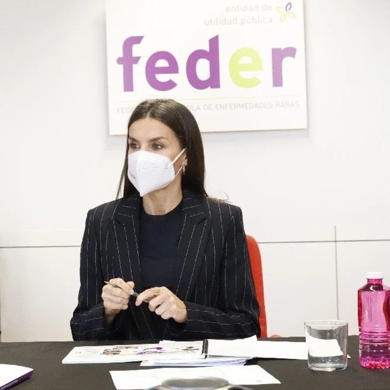 الملكة ليتيزيا تترأس اجتماع عمل للاتحاد الاسباني للأمراض النادرة