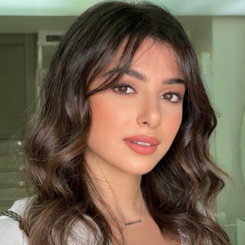 ماريتا الحلاني تتألق بالشعر الهايلايت بتغيير لافت بأحدث اطلالة لها