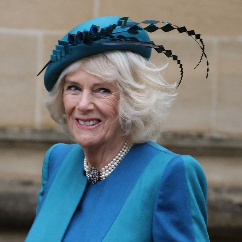 ما دلالة وتأثير حصول دوقة كورنوال على وسام فرسان الرباط؟