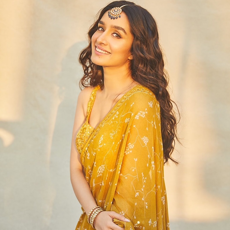 شرادها كابور تتولى إقامة مراسم زواج صديقتها المقربة