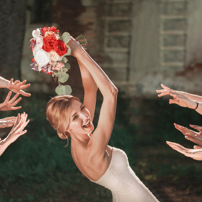 تقاليد زفاف شهيرة يتوقع أن يتخلى عنها العرسان في عام 2022