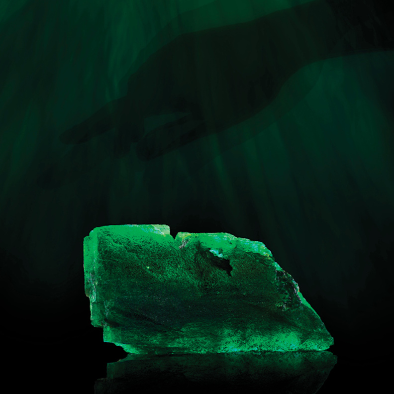 حجر زمرد (ChopardInsofu) تقدمه شوبارد كواحد من عجائب الطبيعة حجر كريم خام استثنائي في نقاءه وحجمه بوزن يبلغ 6225 قيراط