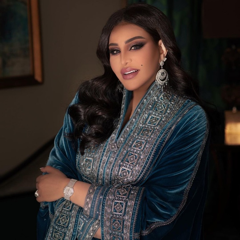 أحلام تخطف الأنظار بإطلالة نجدية ملكية هدية مميّزة من الأميرة حصة بن سلمان