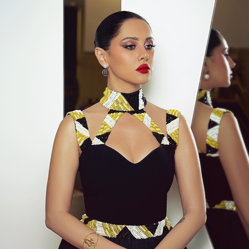 أقراط النجمة ياسمين رئيس