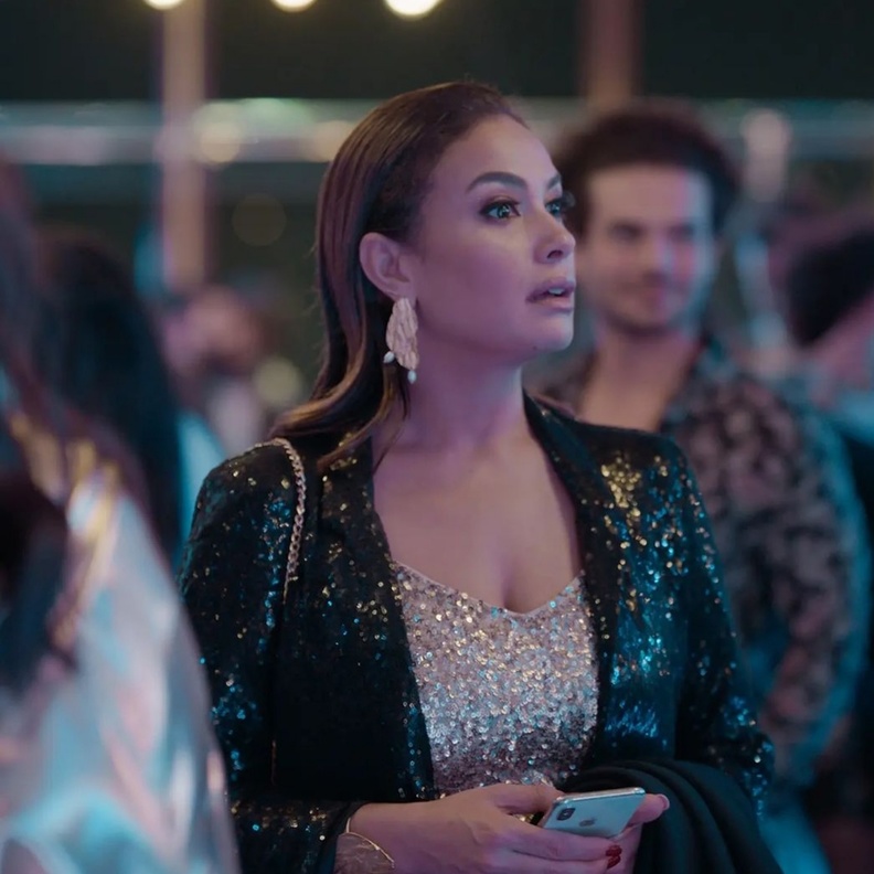 أقراط ذهب مزينة بالحجر الكريم الأبيض من مجوهرات ليلى وهبي LAILA WAHBA