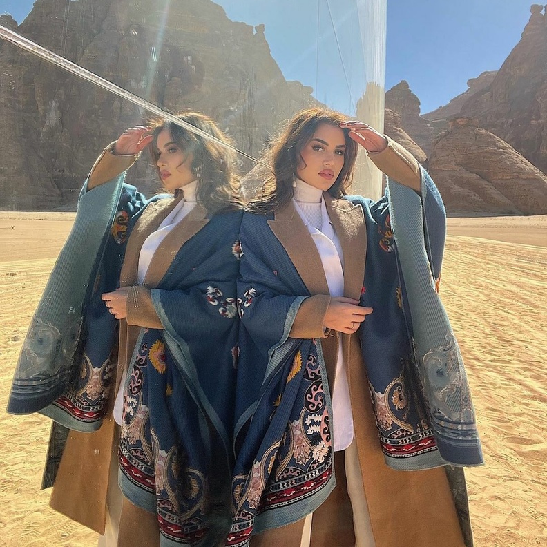 اطلالات مميزة لعطلة نهاية الاسبوع في العلا من وحي الشخصيات المؤثرة - نجود الرميحي