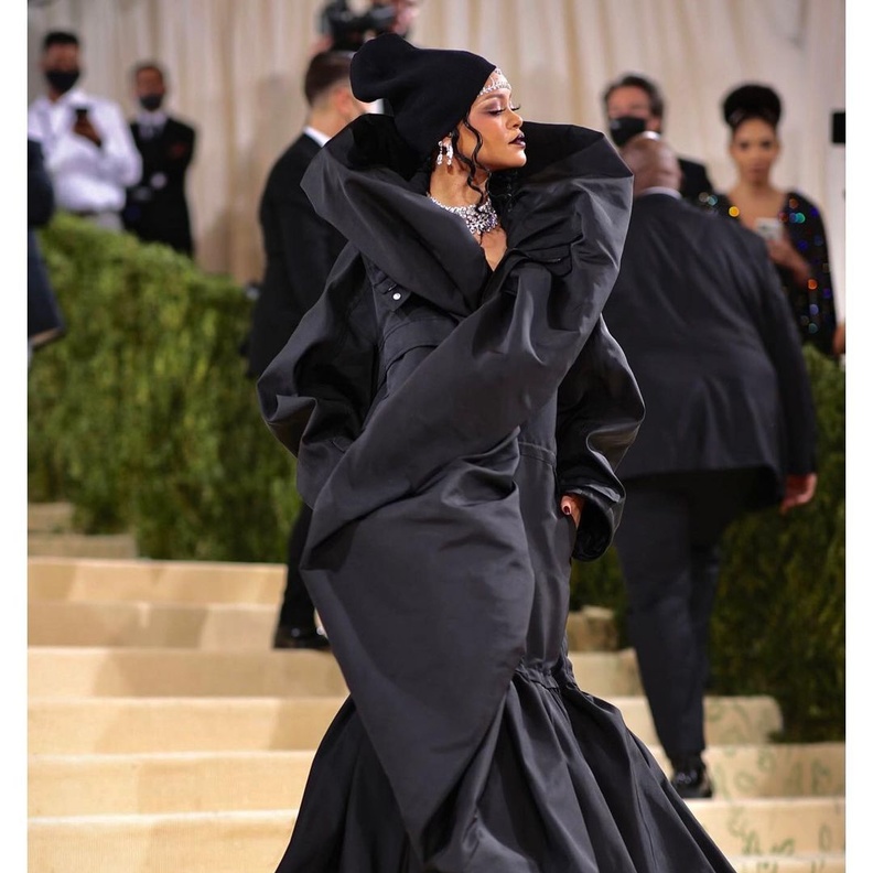 بدأت العلامة التي انشأتها ريهانا في افتتاح متاجر في مدن رئيسية مثل هيوستن ولوس أنجلوس