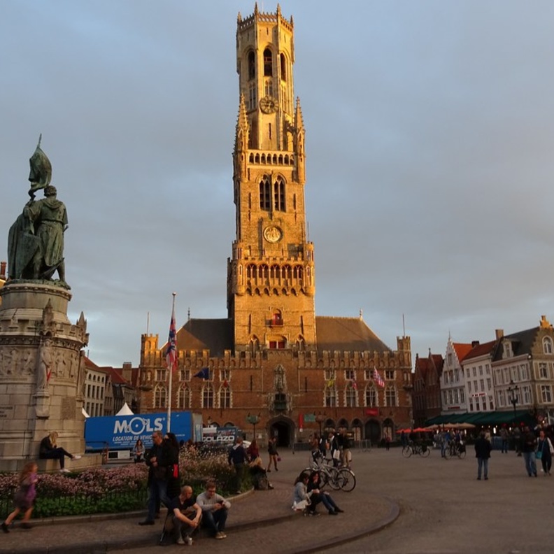 السياحة في بروج مدينة مفعمة بسحر رومانسي لعيد الحب 2022