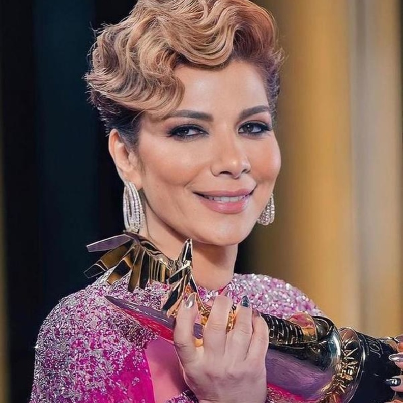 أجمل تسريحات الشعر القصير على طريقة أصالة - الصورة من حسابها على انستغرام