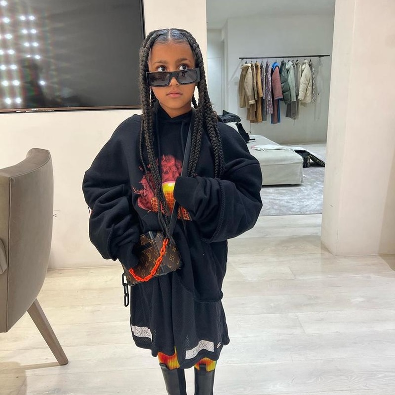 تواكب إطلالات نورث ويست آخر الصيحات