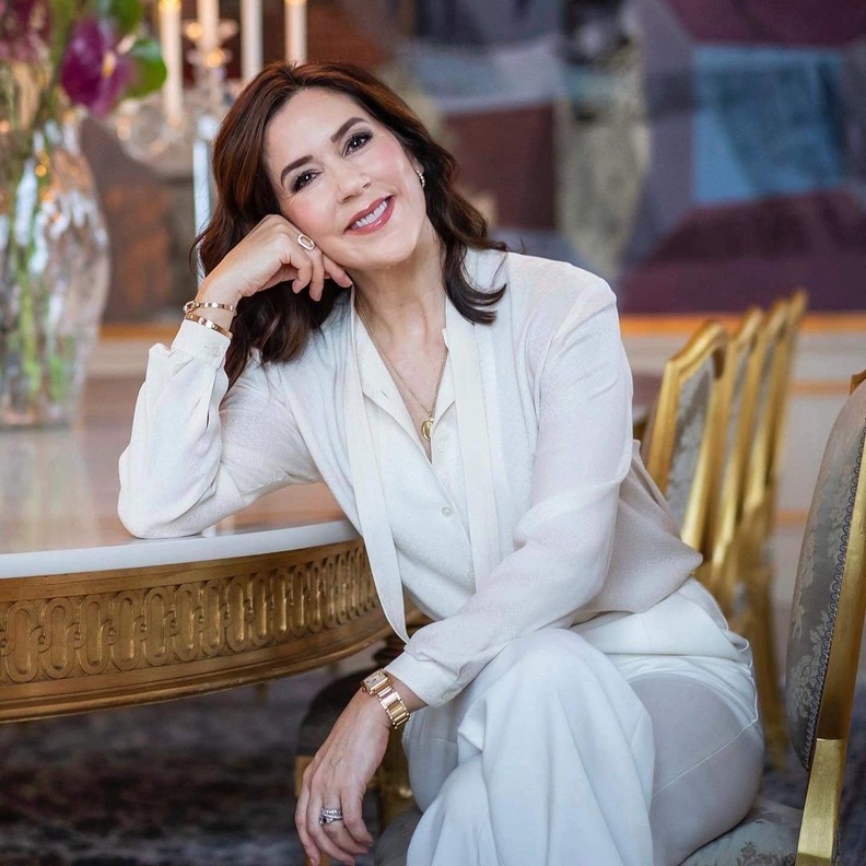 خاتم خطبة الأميرة ماري مرصع بحجر ماسي واثنين من أحجار الياقوت