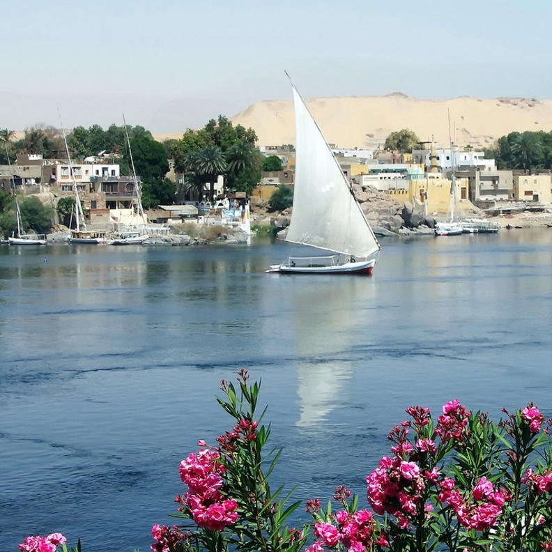 روعة الطبيعة في أسوان بواسطة DEZALB