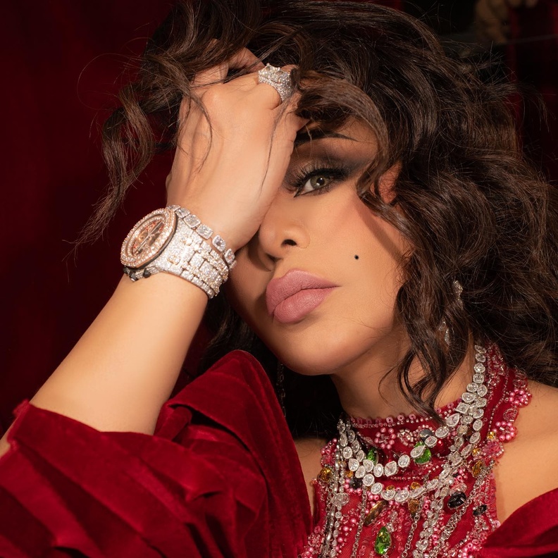 ساعة يد النجمة أحلام المرصّعة بالماس - الصورة من انستقرم احلام