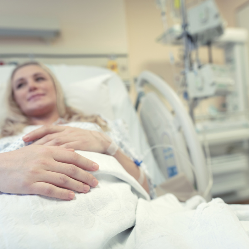 8 نصائح مجربة لتخفيف ألم الولادة الطبيعية