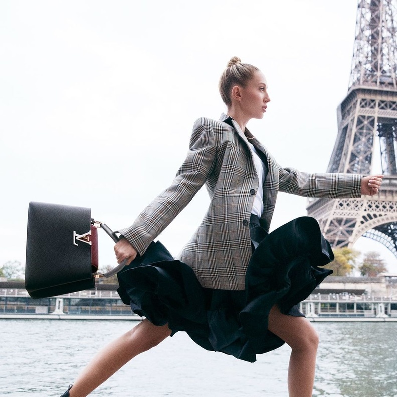 عملت ماريا أولمبيا أميرة اليونان والدنمارك مع دور أزياء كبرى مثل مايكل كورس و Louis Vuitton