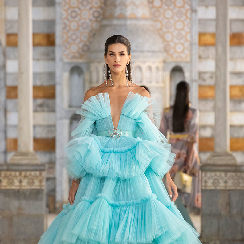 فساتين خطوبة بطبقات متعددة@georgeshobeika