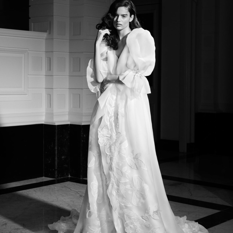 فساتين زفاف  مع أكمام منفوخة@viktor&rolf