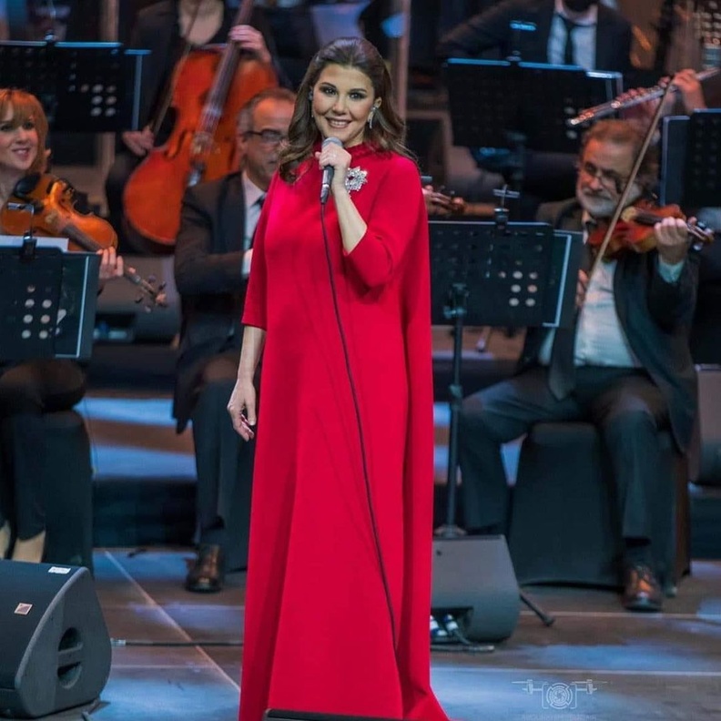 ماجدة الرومي قدمت اغنية بيوم عرسك في زفاف ابنتها- انستغرام الفنانة