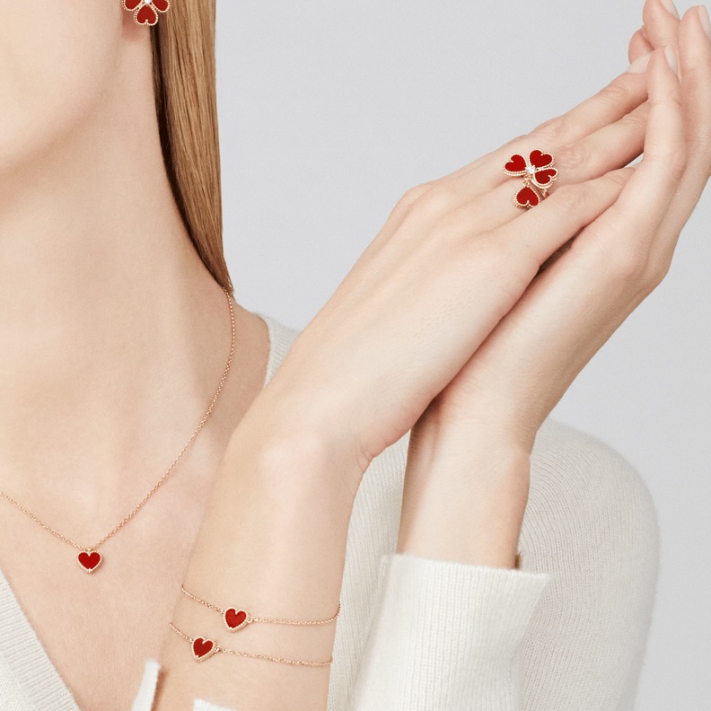 مجوهرات راقية على شكل قلب لعروس عيد الحب من فان كليف أند أبرلز Van Cleef & Arpels - Copy