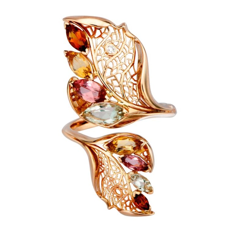 من مجموعة El Retiro المستوحاة من حدائق Carrera y Carrera، ولد خاتم The Hoja 