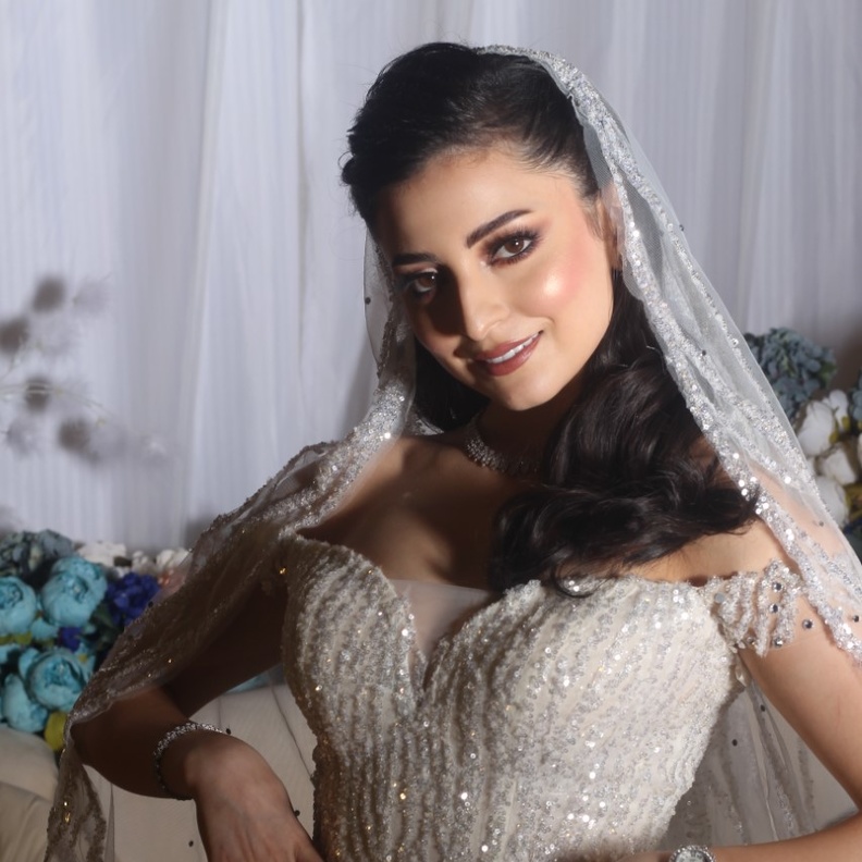 من مكياج العرايس من خبيرة التجميل نورا الفيصل