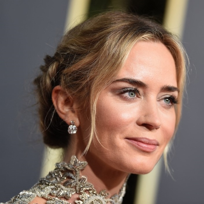 أجمل الإطلالات الجمالية لـ إيميلي بلنت في عيد ميلادها