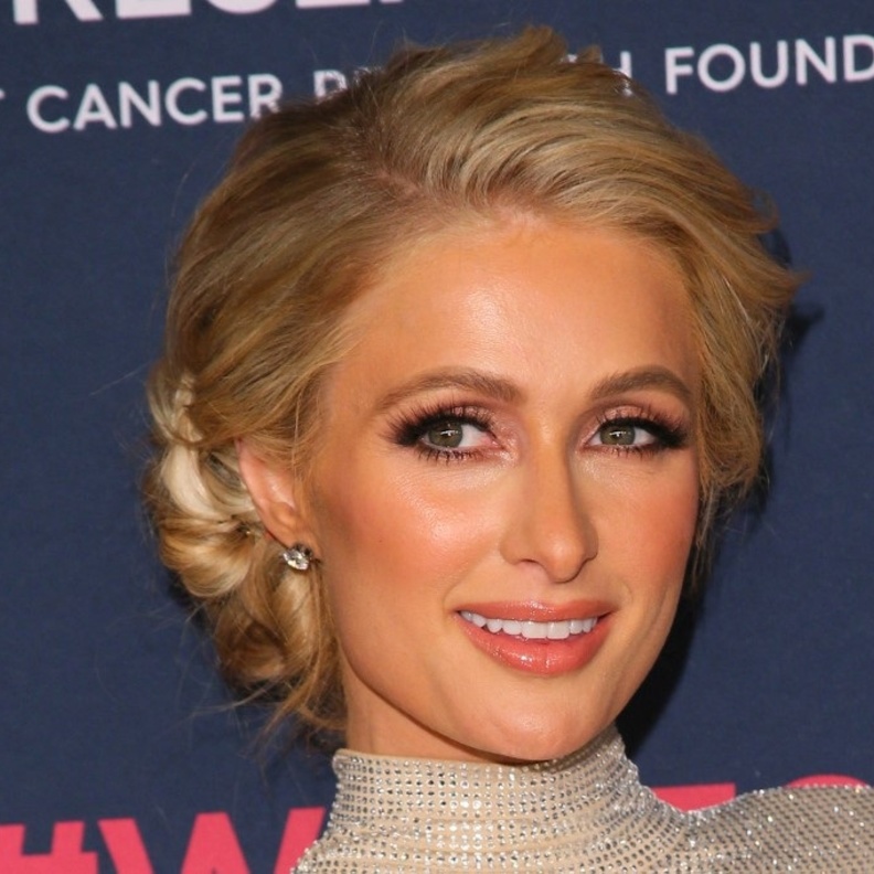 أروع الإطلالات الجمالية لـ  باريس هيلتون في عيد ميلادها الـ 41