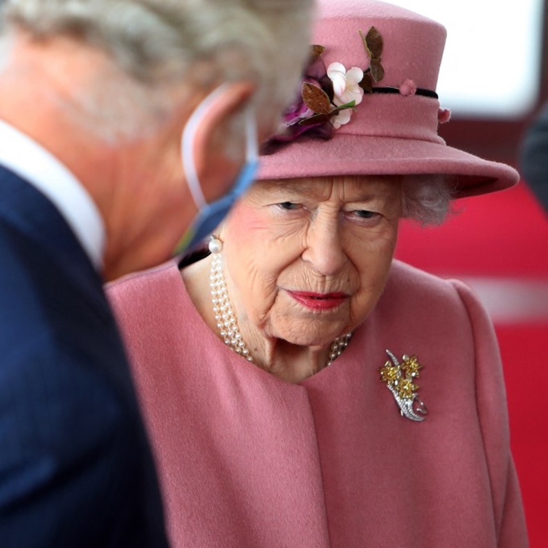 الملكة إليزابيث الثانية "معزولة" بسبب الكورونا