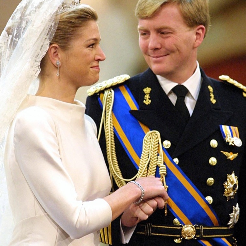 فساتين الزفاف الملكية التي توجت قصص الحب في الفلانتين