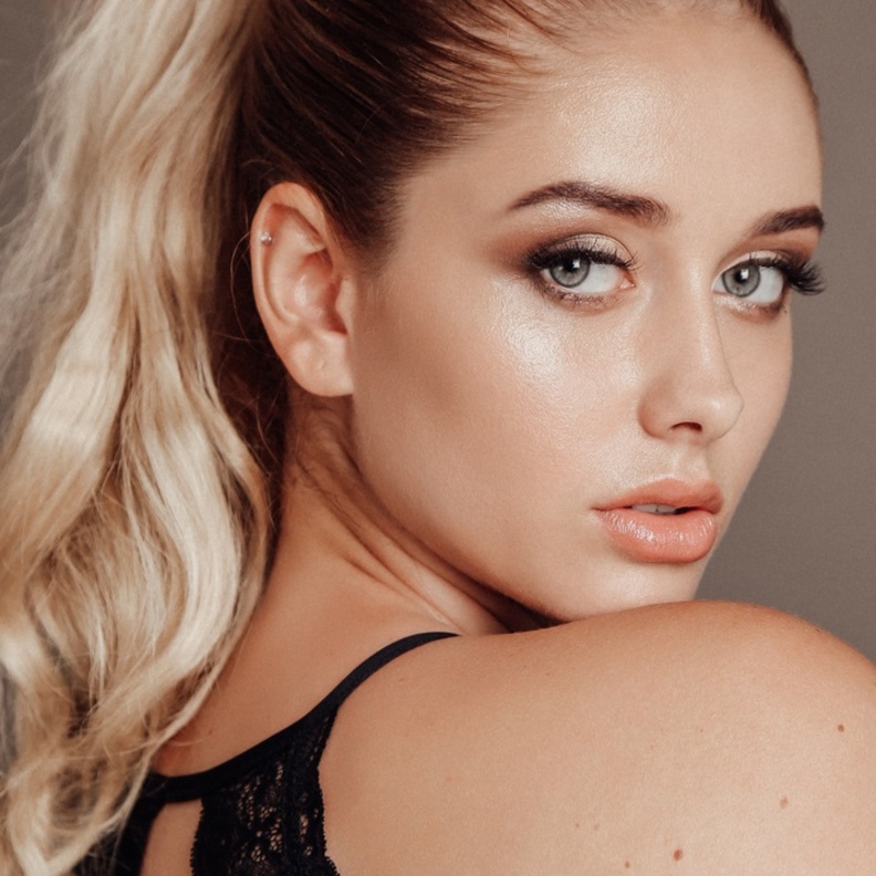 تسريحات شعر خاطئة لـ ربطة ذيل الحصان واحدث صيحات انستغرام لتطبيقها