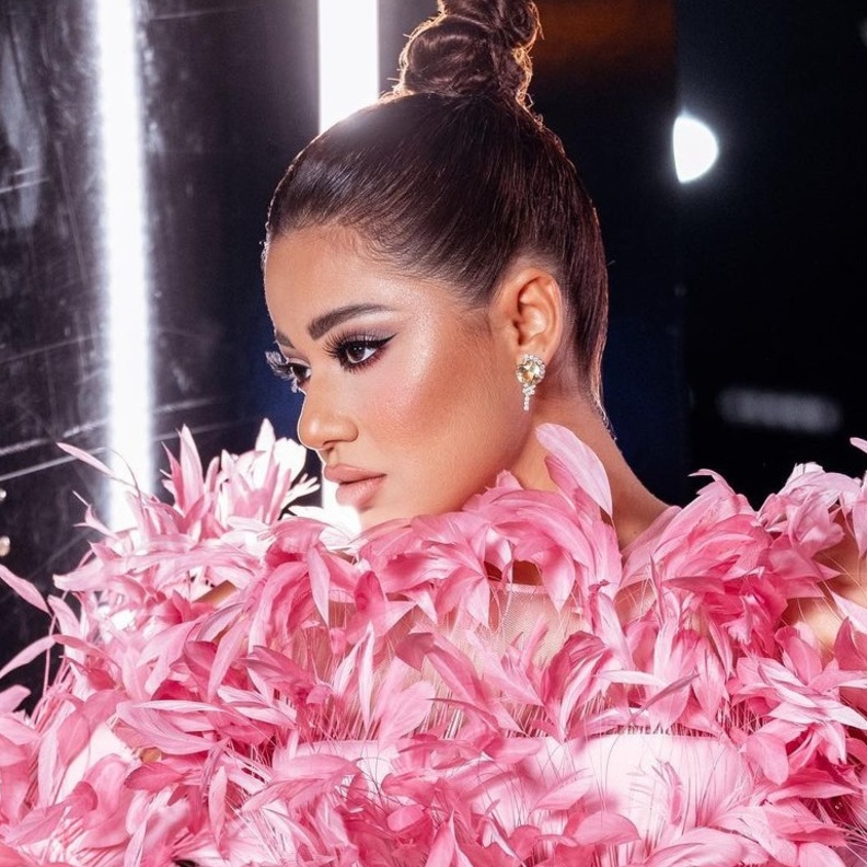 تسريحات شعر لعيد الحب على طريقة رحمة رياض - الصورة من حسابها على انستغرام