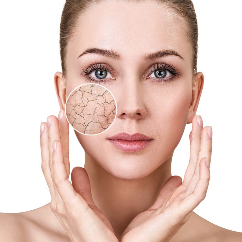 نصائح وطرق طبيعية لتنظيف البشرة الجافة